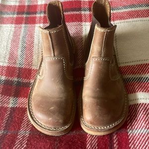 Duck feet women’s size 39 genuine leather boots